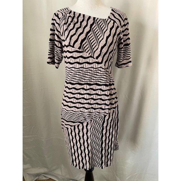 Papillon Blanc Women's Gray/Black Wavy Striped Pattern Short Sleeve Midi Dress - Picture 1 of 11